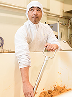 製造・開発部　中島誠一朗